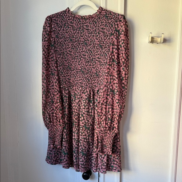 Lulus Dresses & Skirts - LuLu Floral Long Sleeve Smocked Dress